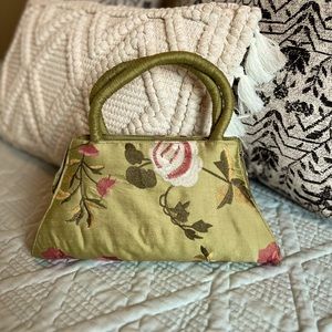Women’s custom hand bag/clutch